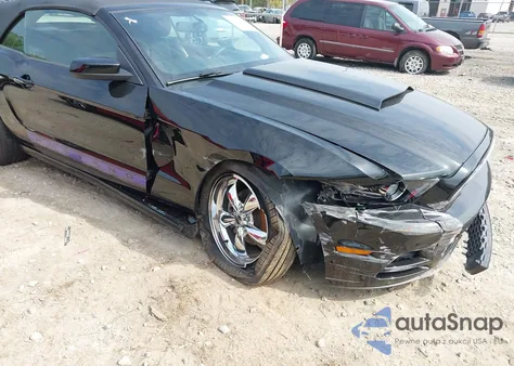 2013 Ford Mustang V6 Premium from USA, damaged, VIN 1ZVBP8EM9D5209631